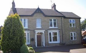 The Poplars Rooms & Cottages